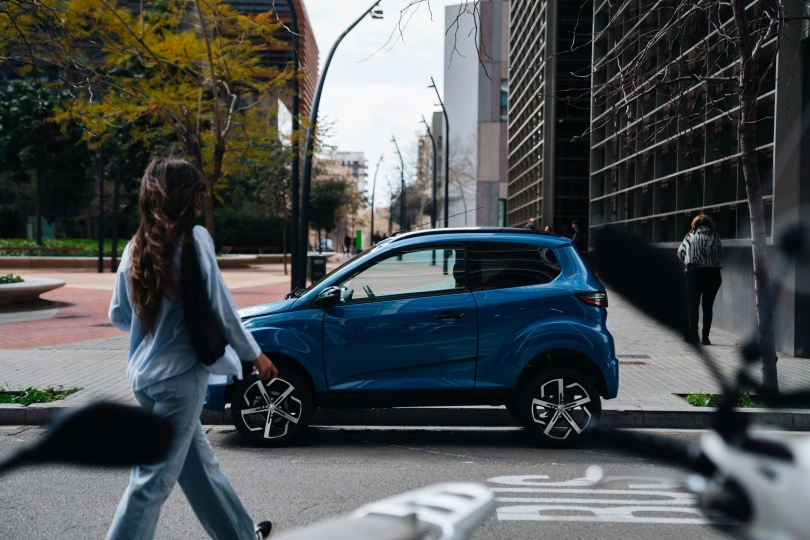 Brommobielen AIXAM Crossover SITU_CROOVR_BLS_PNG (1).jpg