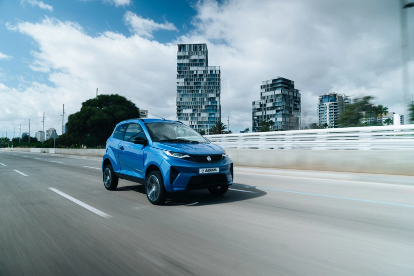 Brommobielen AIXAM Crossover SITU_CROOVR_BLS_PNG (5).jpg