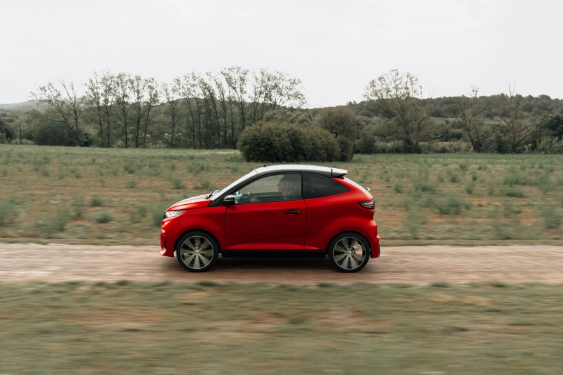 Brommobielen AIXAM e Coup&eacute; SITU_ECOUPG_RED_PNG (20).jpg