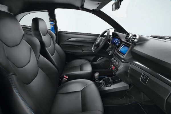 Brommobielen AIXAM Coupé MULTIA_DETZ_INTE_GTIGTOExperienceBord.jpg