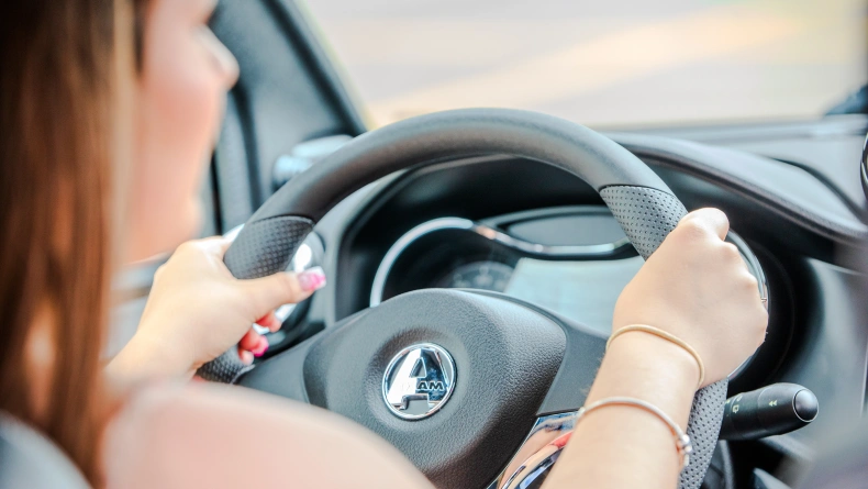 Voiture sans permis AIXAM Coup&eacute; CUTSPO_DETZ_BLC_JPG.jpg