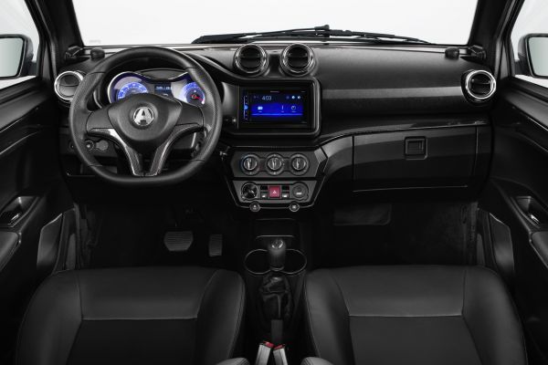Voiture sans permis AIXAM e Coupé Intérieur carbone look