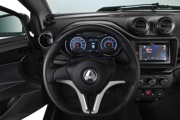Voiture sans permis AIXAM e City Interieur tablette
